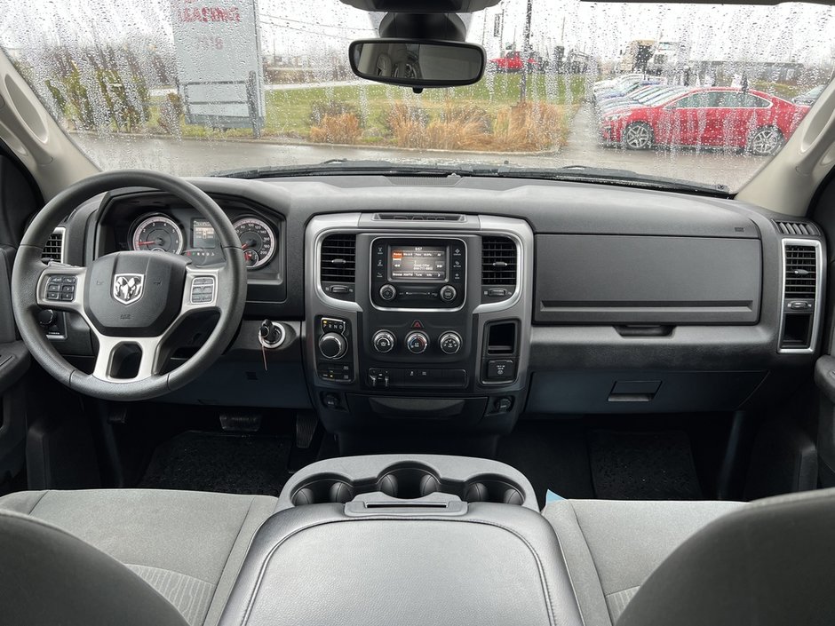 2022 Ram 1500 Classic SLT-11