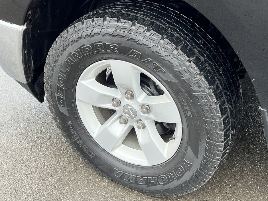 2022 Ram 1500 Classic SLT-5