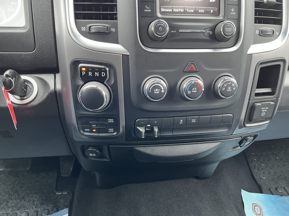 2022 Ram 1500 Classic SLT-23