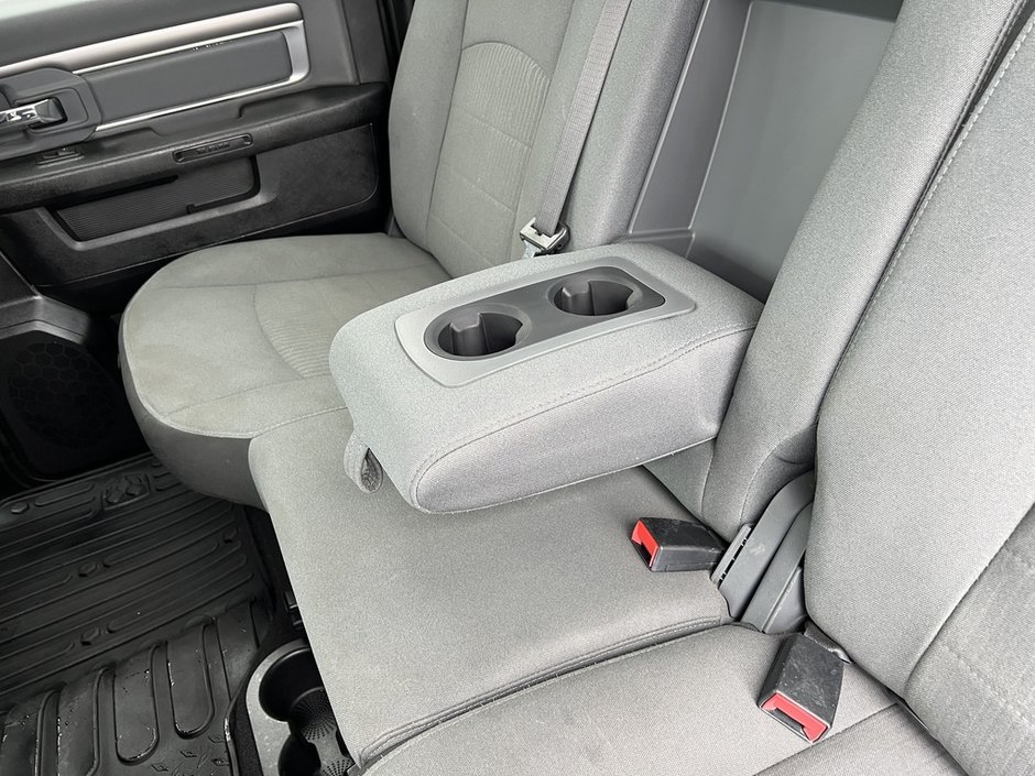 2022 Ram 1500 Classic SLT-31