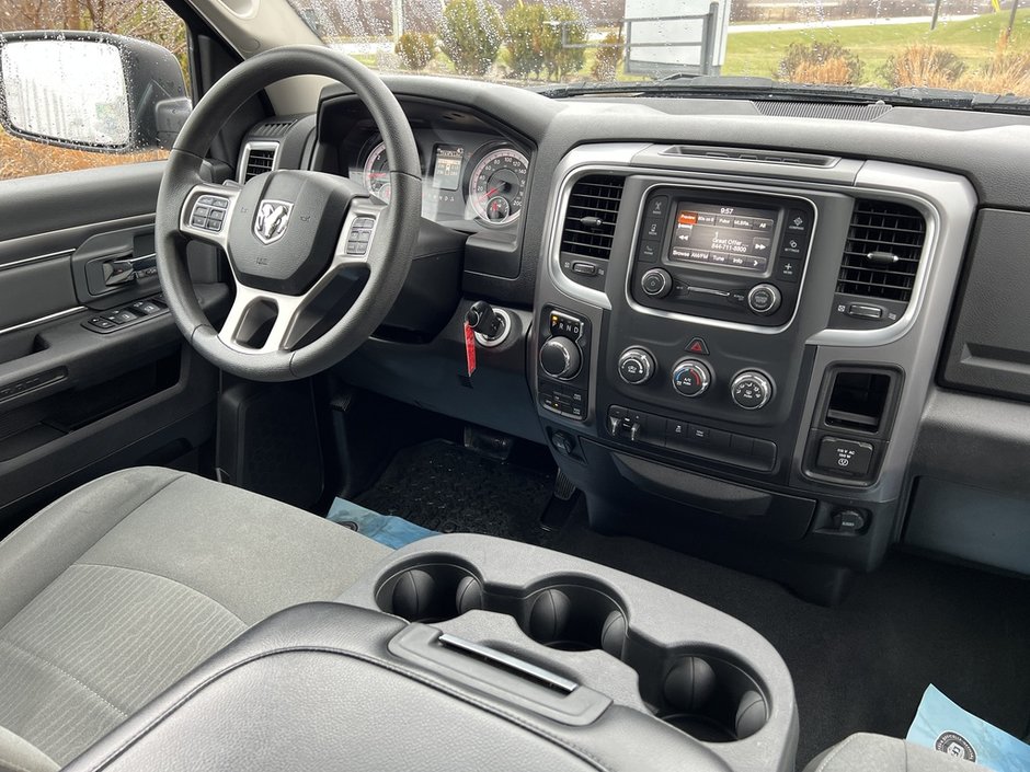 2022 Ram 1500 Classic SLT-17
