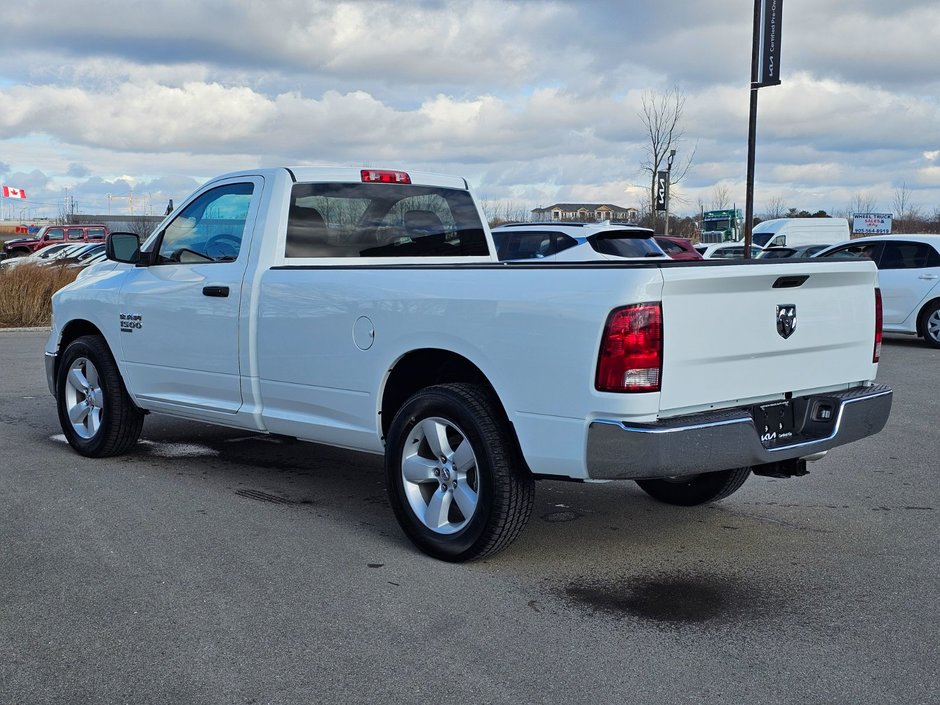 2023 Ram 1500 Classic Tradesman-1