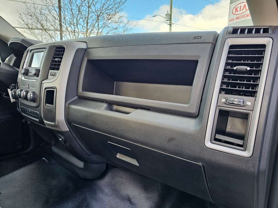 2023 Ram 1500 Classic Tradesman-10