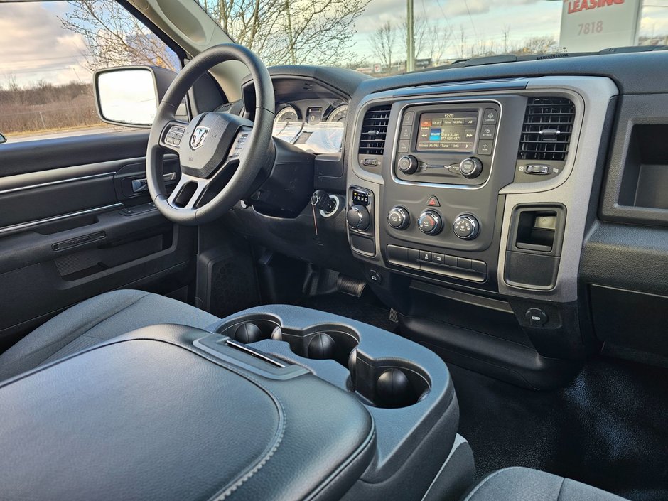 2023 Ram 1500 Classic Tradesman-17