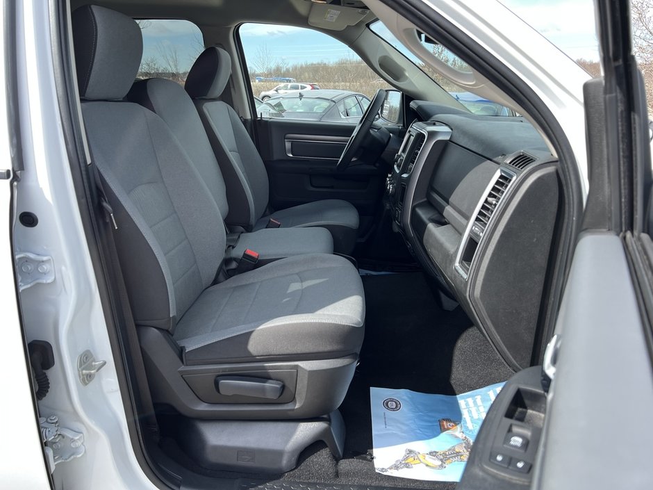 Ram 1500 Classic SLT 2023-10