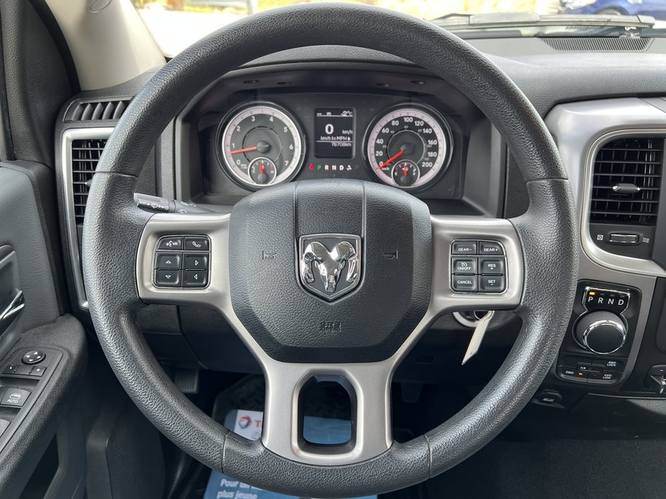 Ram 1500 Classic SLT 2023-15