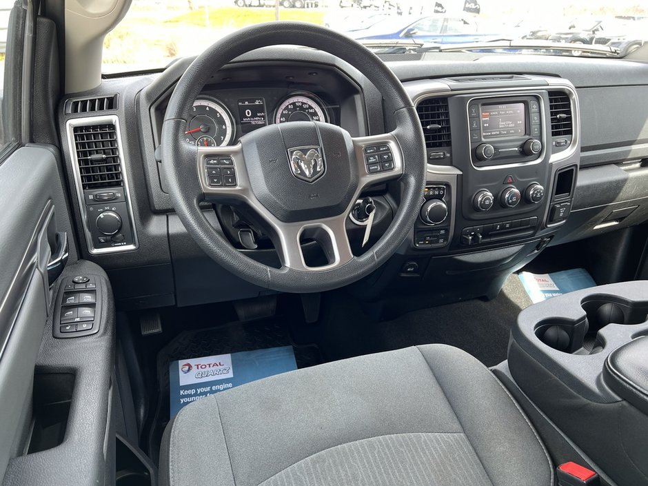 Ram 1500 Classic SLT 2023-13