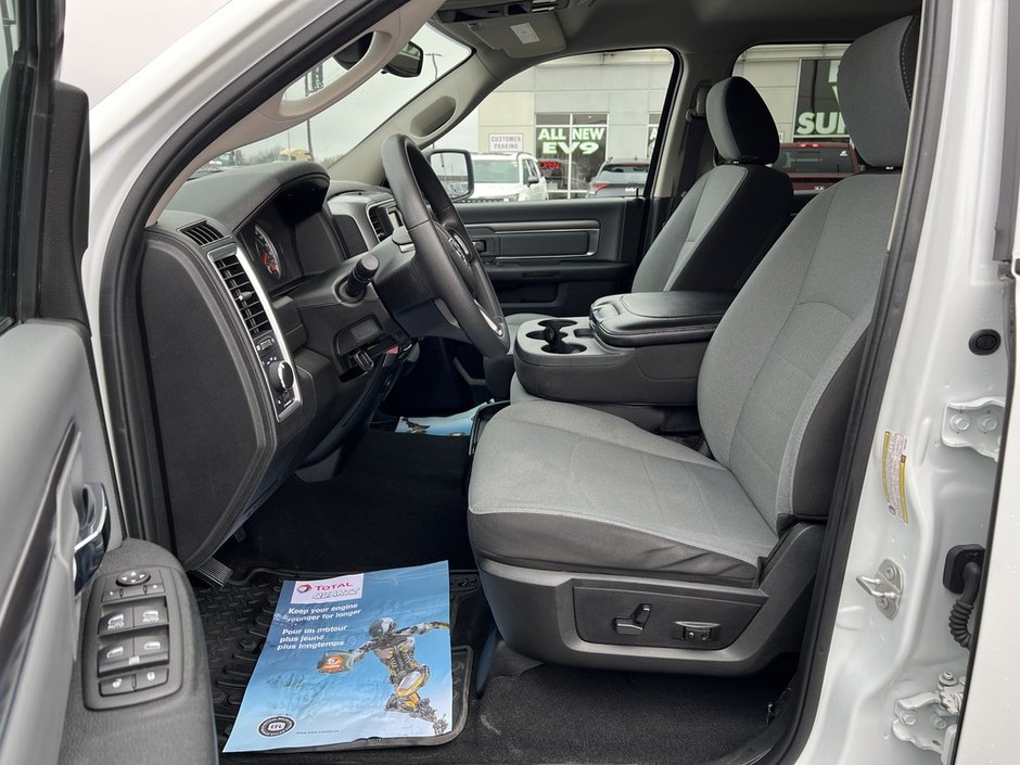 2023 Ram 1500 Classic SLT-9