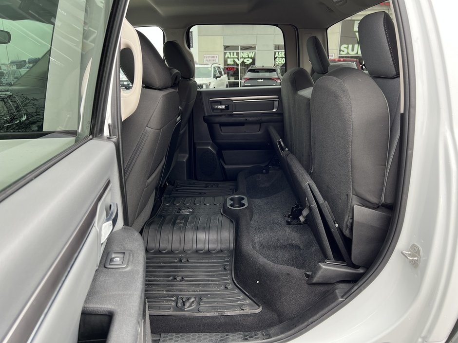 2023 Ram 1500 Classic SLT-38