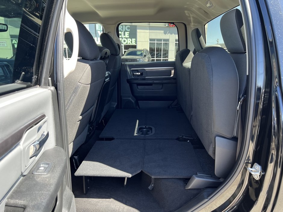 2023 Ram 1500 Classic SLT-36