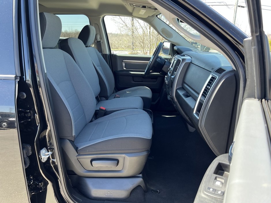 2023 Ram 1500 Classic SLT-9