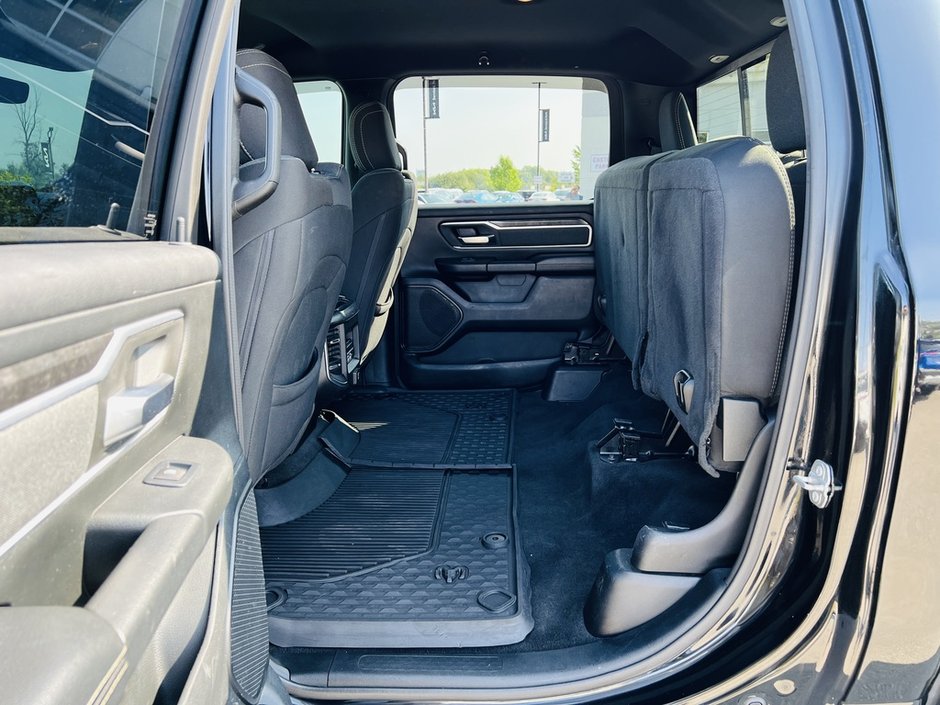 2020 Ram 1500 Big Horn-36