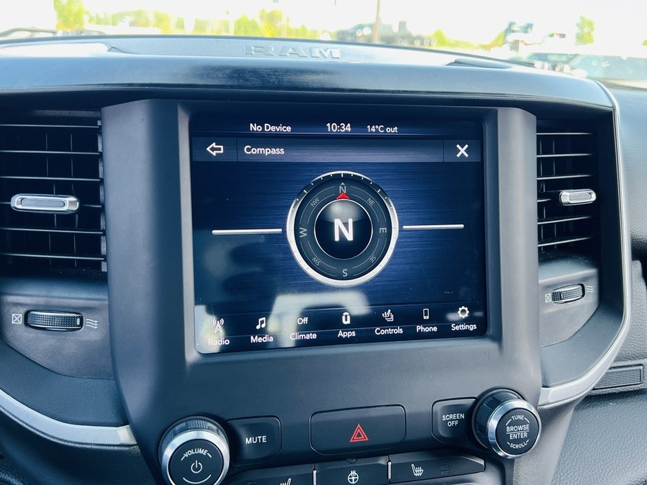 2020 Ram 1500 Big Horn-28