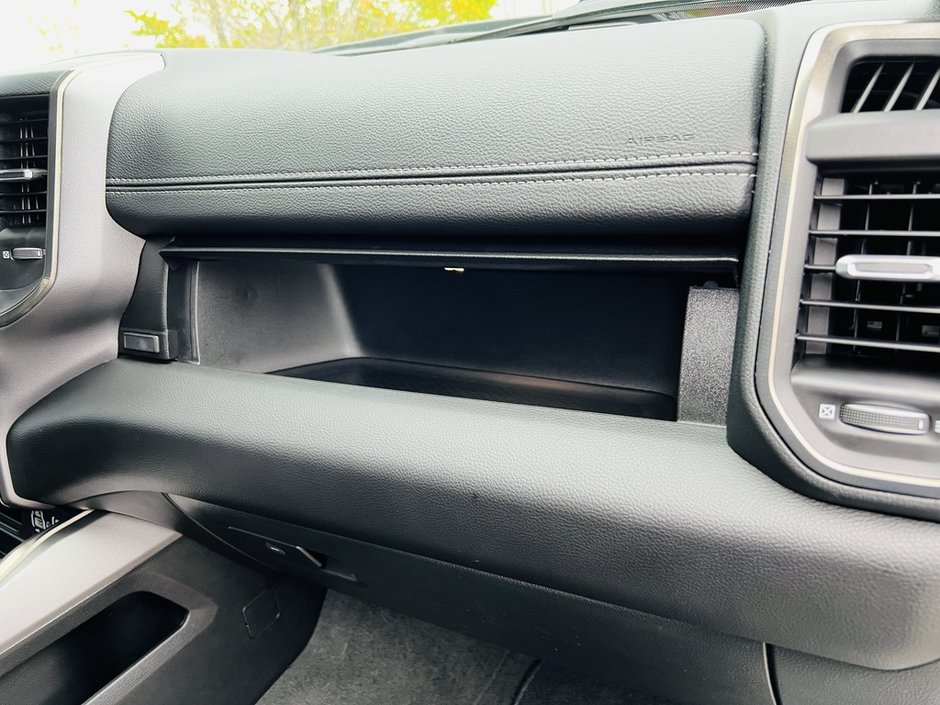 2023 Ram 1500 Sport Night Edition HEMI-42