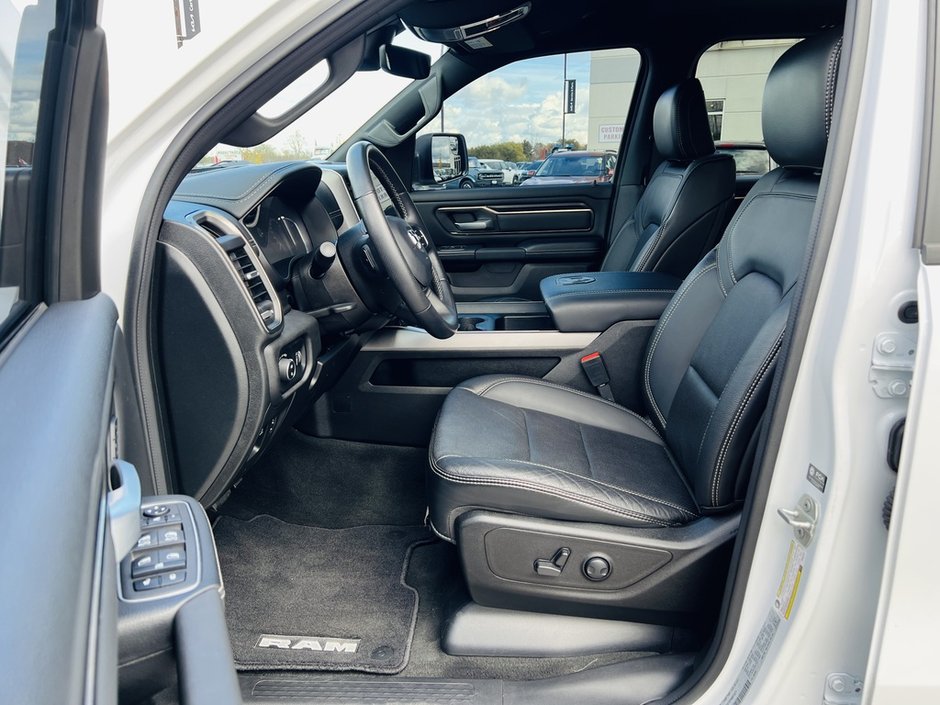 2023 Ram 1500 Sport Night Edition HEMI-8