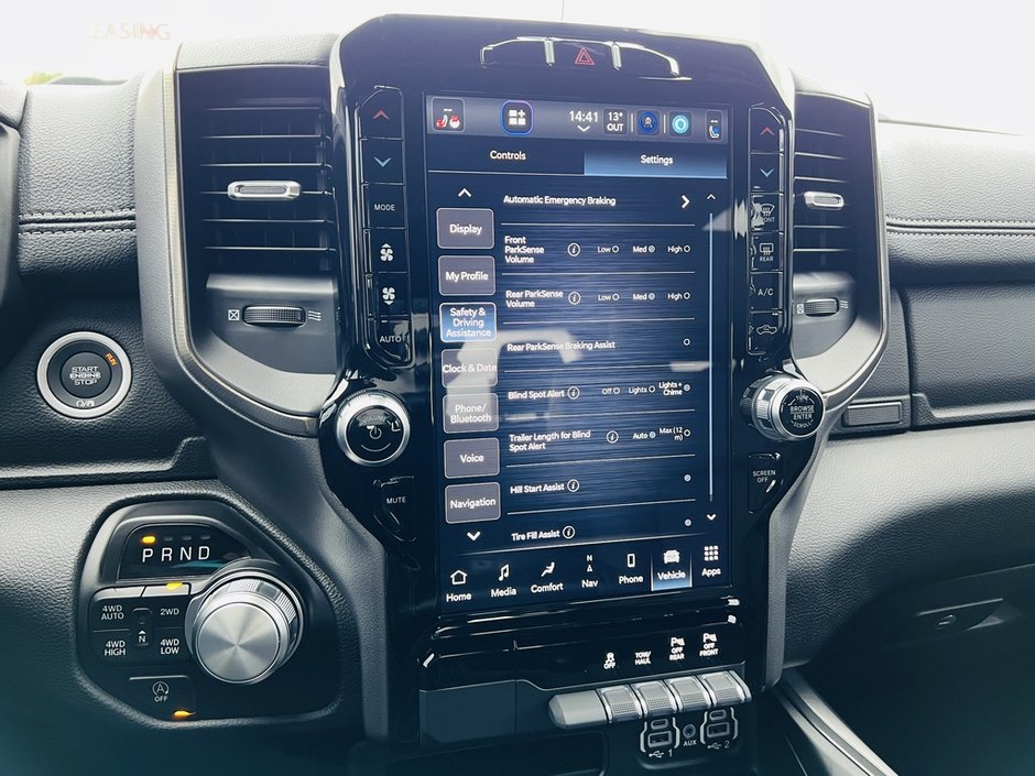 2023 Ram 1500 Sport Night Edition HEMI-32