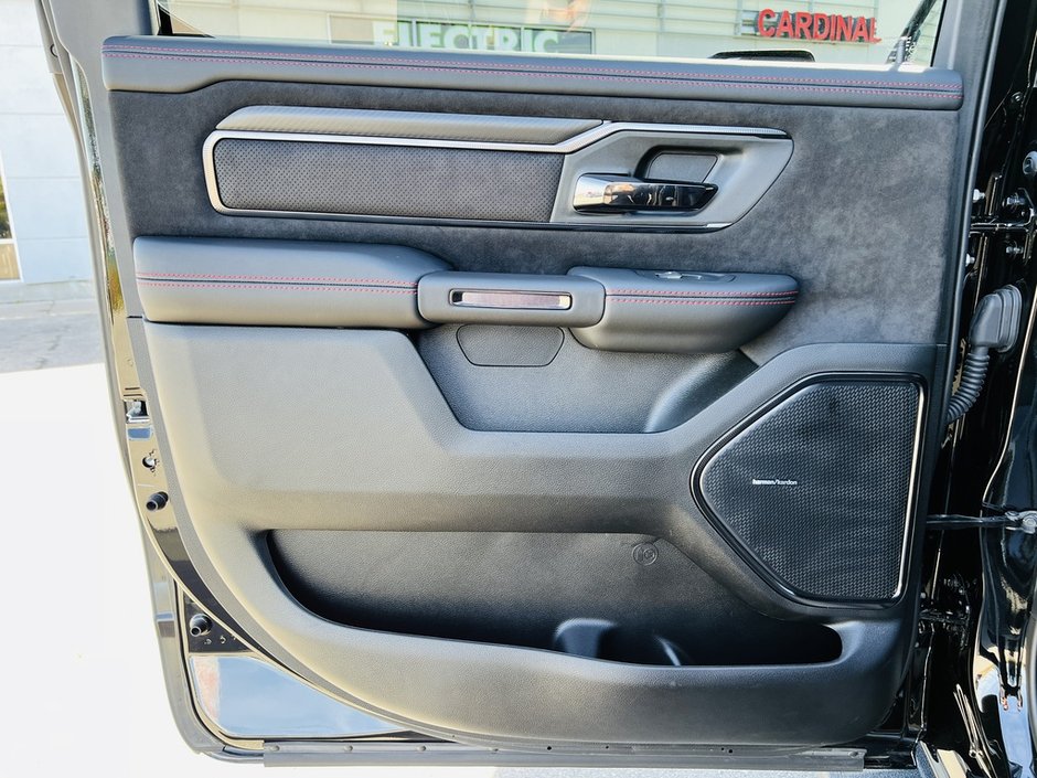 2025 Ram 1500 RHO 4X4-90