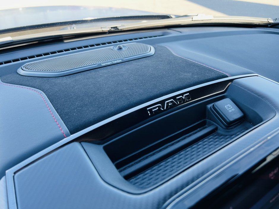2025 Ram 1500 RHO 4X4-77