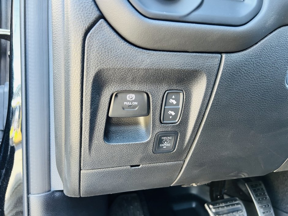 2025 Ram 1500 RHO 4X4-15