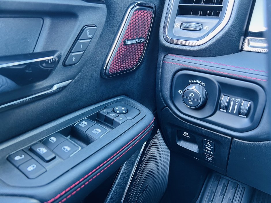 2025 Ram 1500 RHO 4X4-14