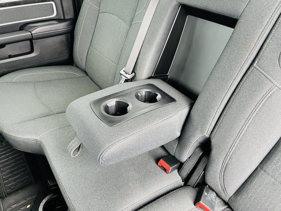 2022 Ram 3500 Big Horn 6.7L-47