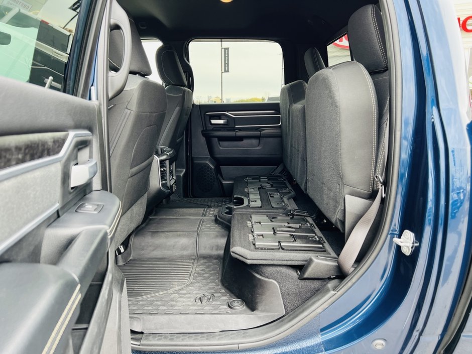 2022 Ram 3500 Big Horn 6.7L-48