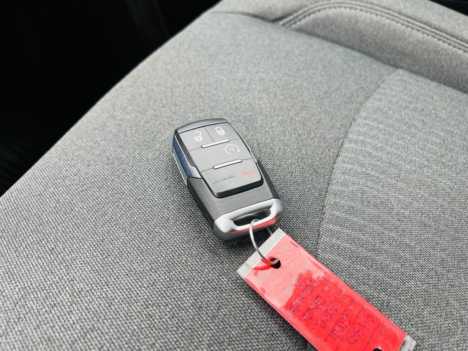 2022 Ram 3500 Big Horn 6.7L-10