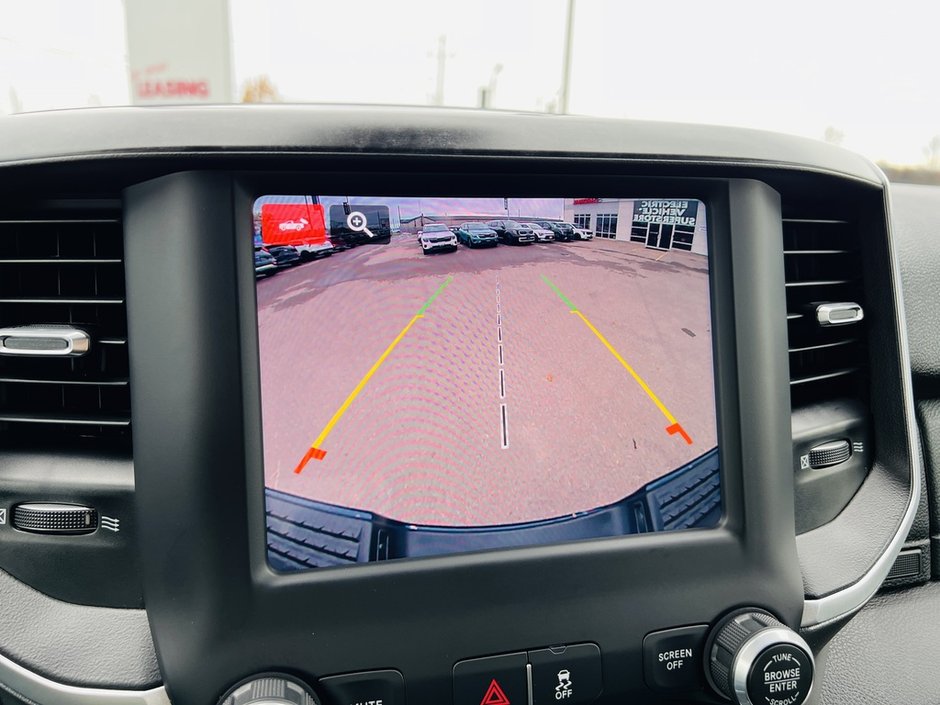 2022 Ram 3500 Big Horn 6.7L-36