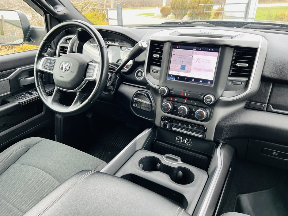 2022 Ram 3500 Big Horn 6.7L-25