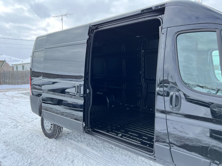 Ram ProMaster Cargo Van Tradesman 2025-7