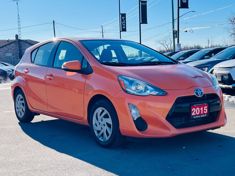 Toyota Prius c Technology 2015-3