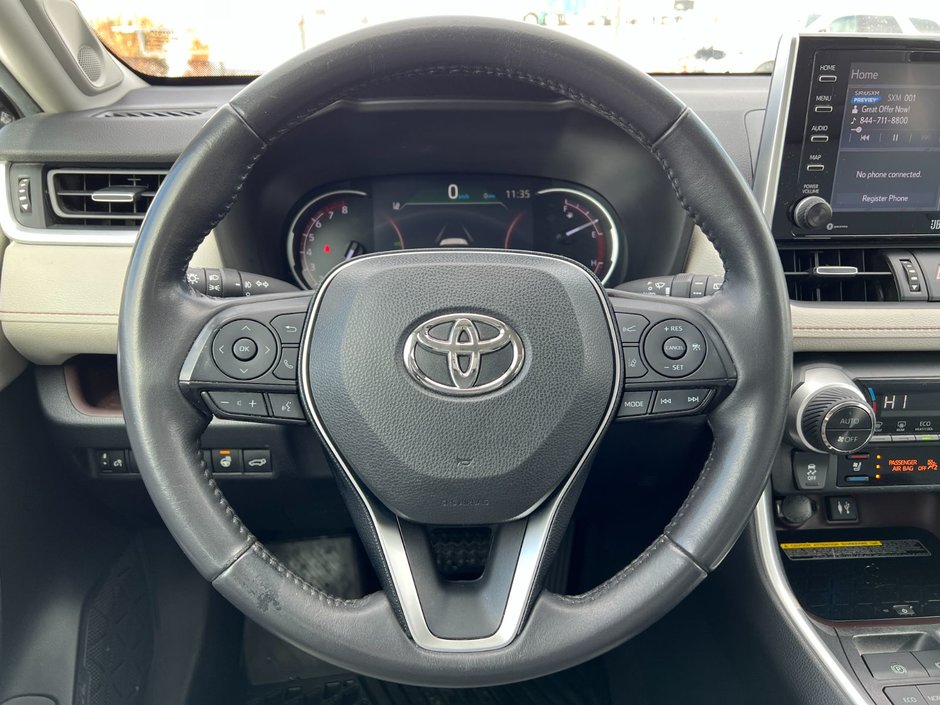 Toyota RAV4 AWD Limited 2019-13