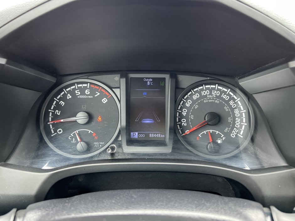 2020 Toyota Tacoma V6 4x4-16