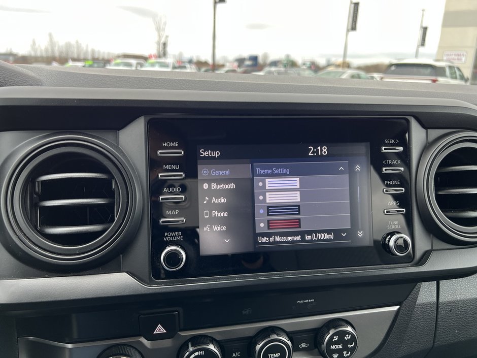 2020 Toyota Tacoma V6 4x4-26
