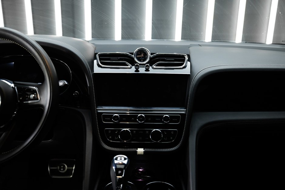 2021 Bentley Bentayga Speed GREAT DEAL! FINANCING AVAILBLE-17