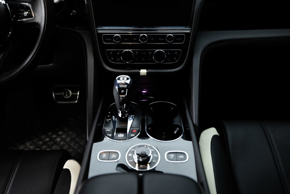 2021 Bentley Bentayga Speed GREAT DEAL! FINANCING AVAILBLE-16