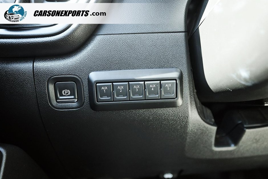 2025 Chevrolet Silverado 2500HD Custom-32