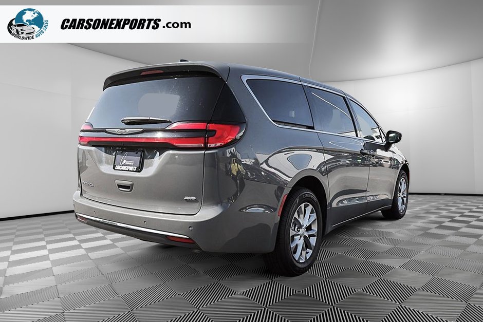 2023 Chrysler Pacifica Touring-L,-4
