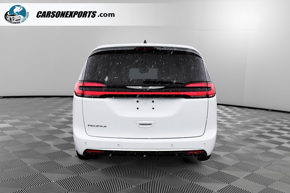 2024 Chrysler Pacifica Touring-L-5