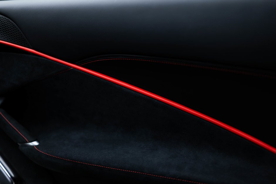 2023 Ferrari Roma Base-59