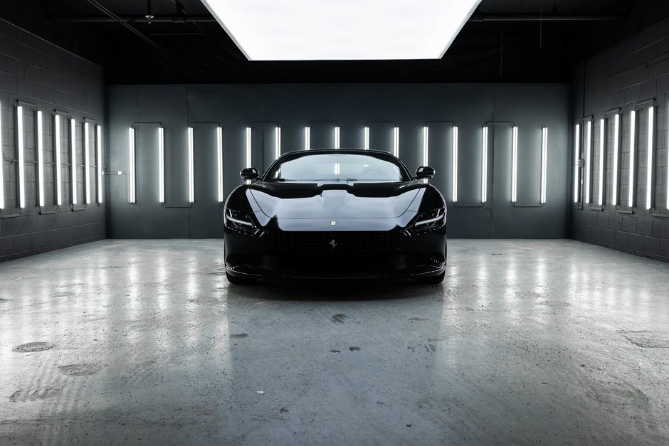2023 Ferrari Roma Base-1