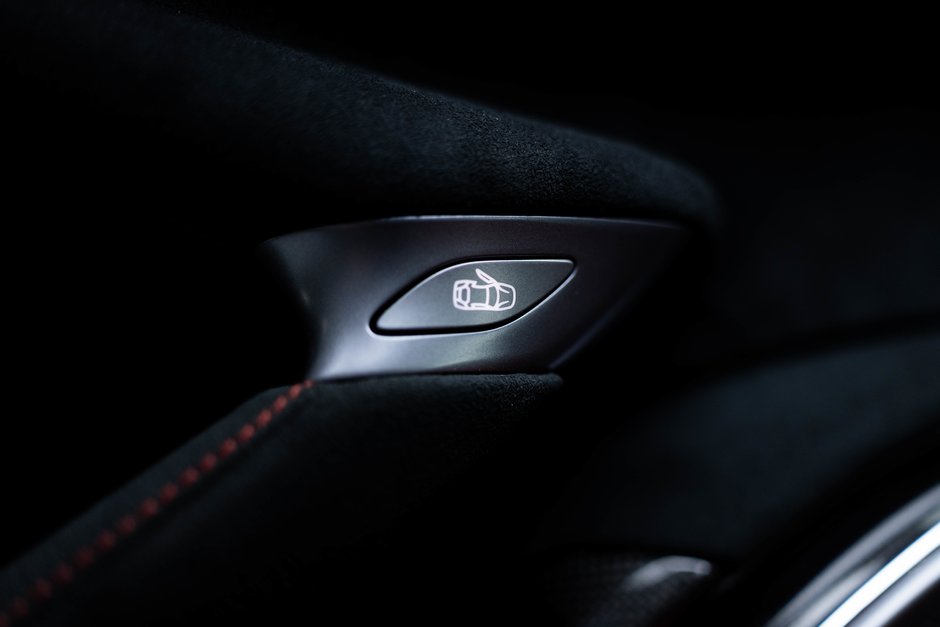 2023 Ferrari Roma Base-50