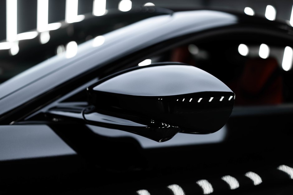 2023 Ferrari Roma Base-9