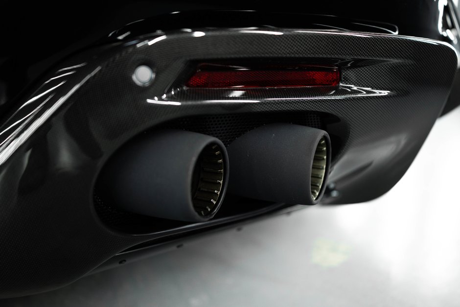 2023 Ferrari Roma Base-13