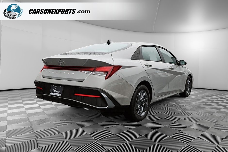 2025 Hyundai Elantra Preferred LOW KM! FINANCE TODAY!-4