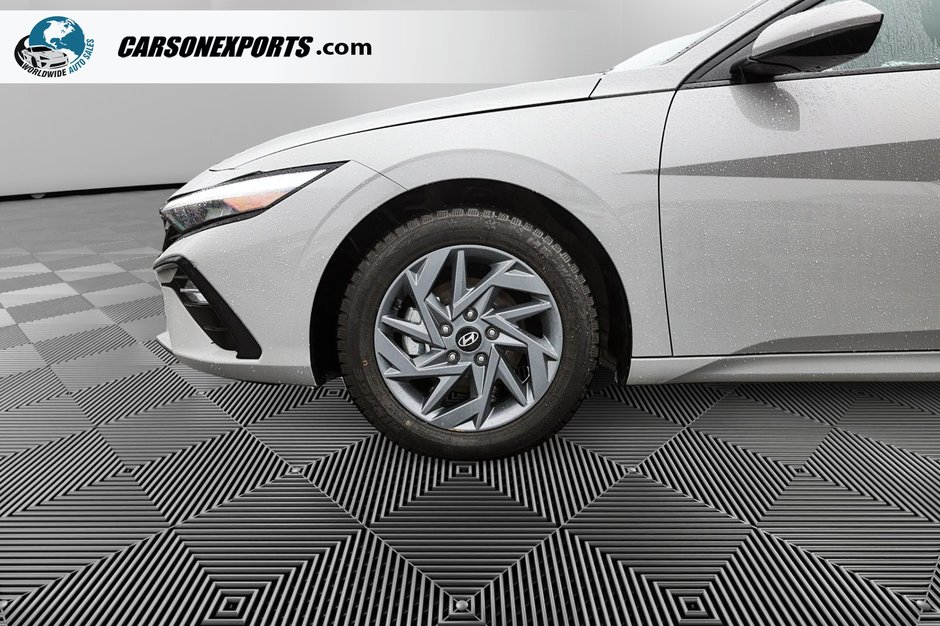 2025 Hyundai Elantra Preferred LOW KM! FINANCE TODAY!-11