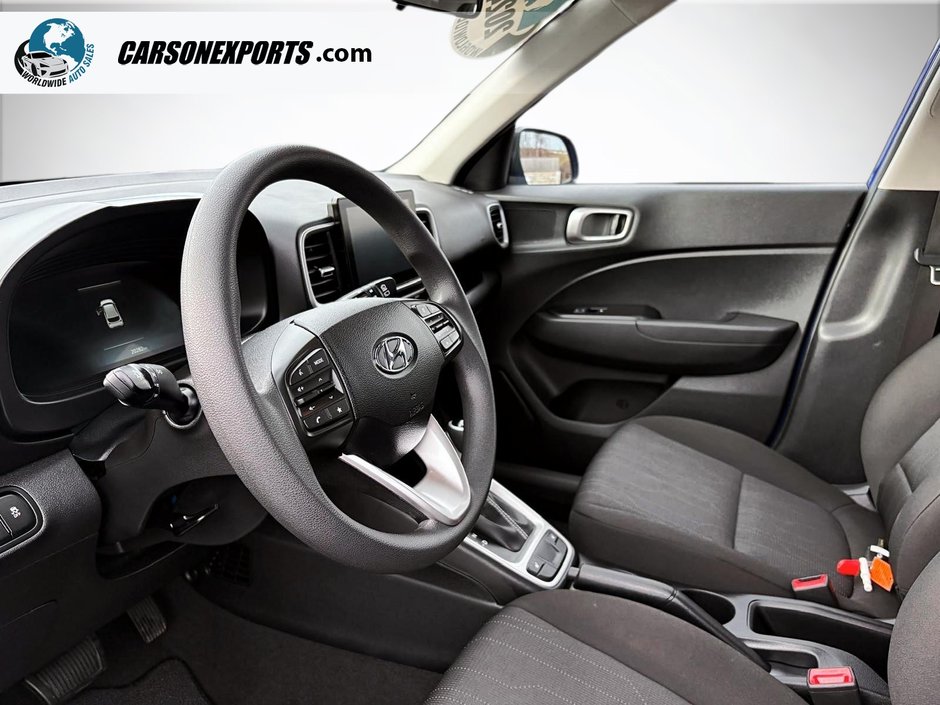 2024 Hyundai Venue Essential LOW KM!! FINANCING AVAILABLE!-6