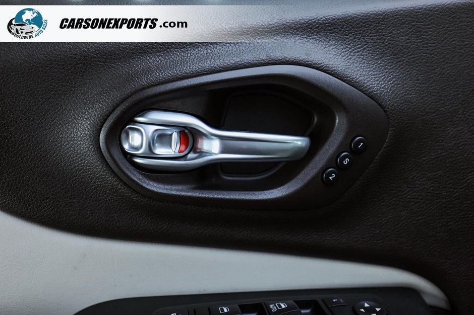 2017 Jeep Cherokee Overland-22