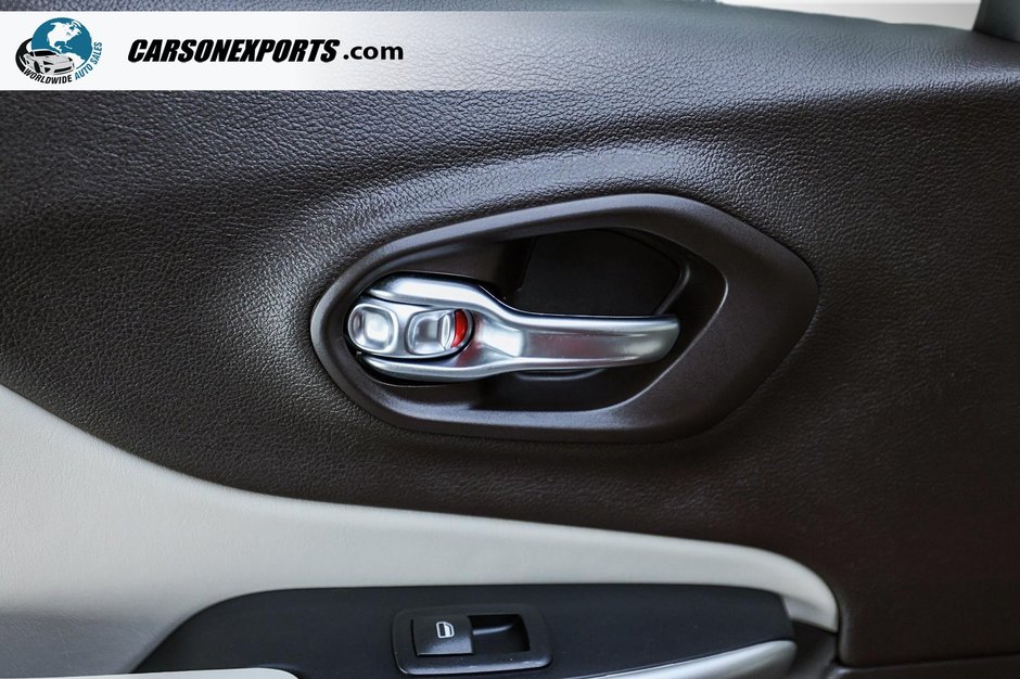 2017 Jeep Cherokee Overland-43