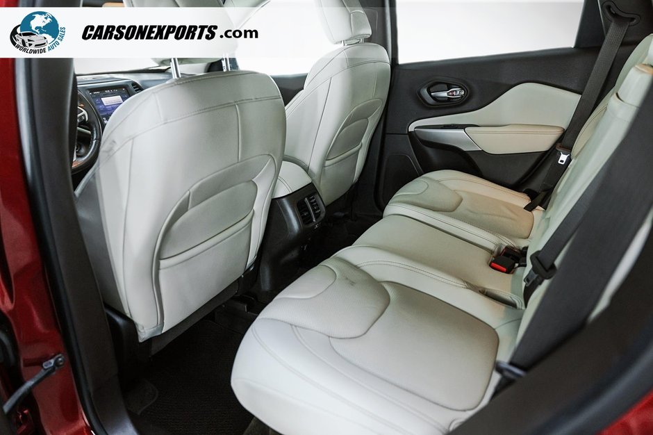 2017 Jeep Cherokee Overland-44